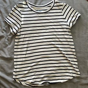 Old navy tshirt
